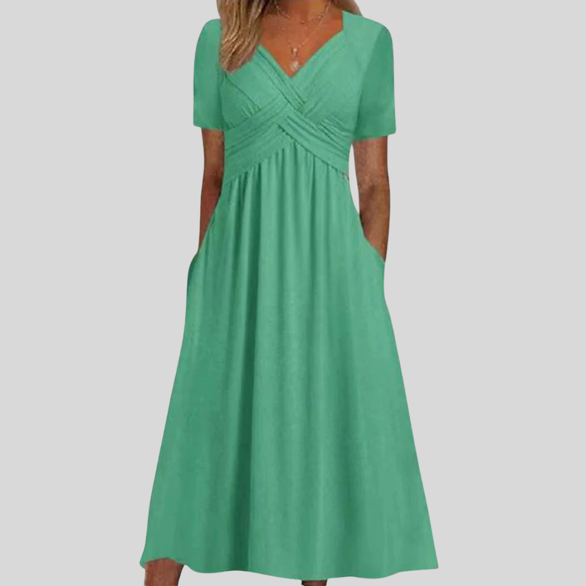 Emma | Flattering Dress | Effortlessly Chic and Feminine