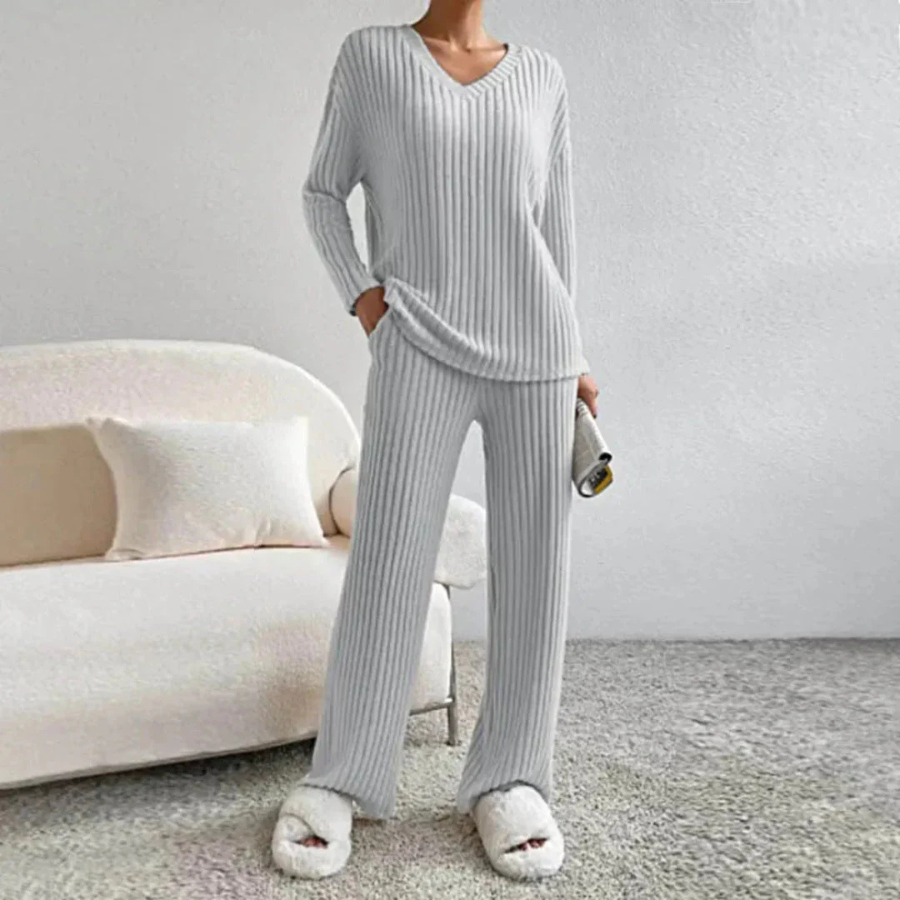 Alice | Two-Piece Loungewear Set | Relaxed Comfort with Modern Ease