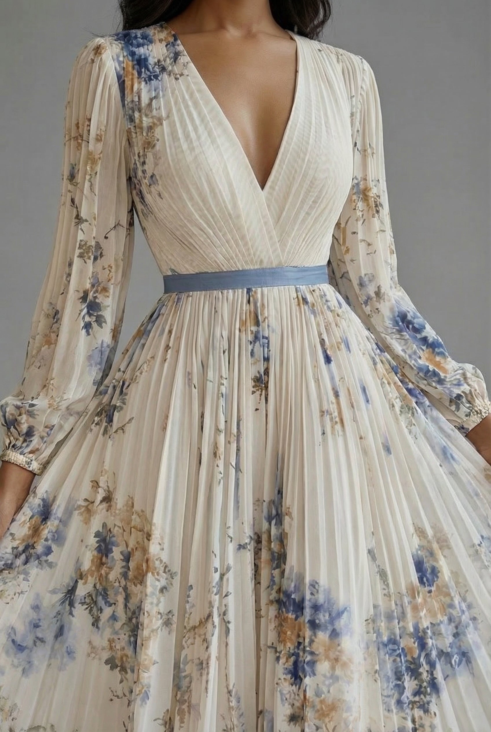 Zoe | Floral V-Neck Long Sleeve Maxi Dress | Elegant Flowing Silhouette